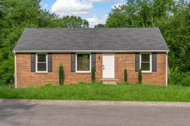 Main picture of 712 Green Valley Ct