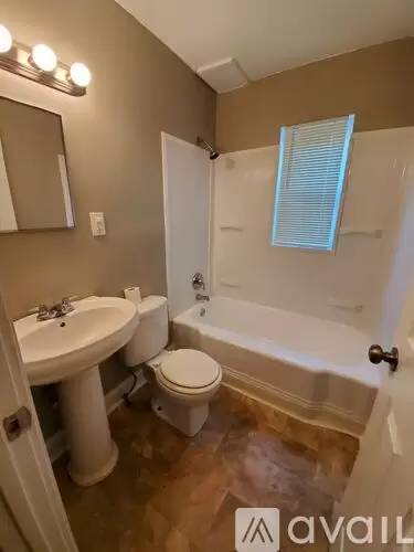 Main picture of 250 E Beechwood Ave
