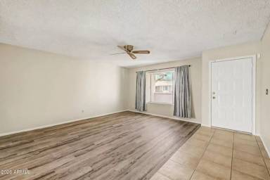 Main picture of 5733 W Mescal St
