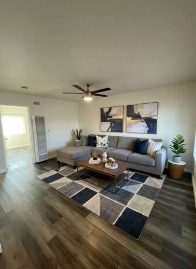 Main picture of 1464 Gardenia Ave
