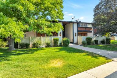 Main picture of 168 W Garden Park