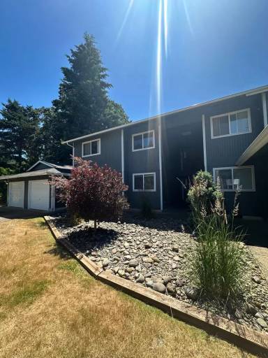 Main picture of 2194-2200 Navaho Court SE