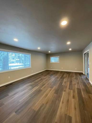 Main picture of 1028 5th Ave E