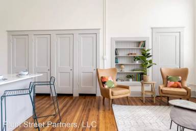 Main picture of 123 Phelps Rd