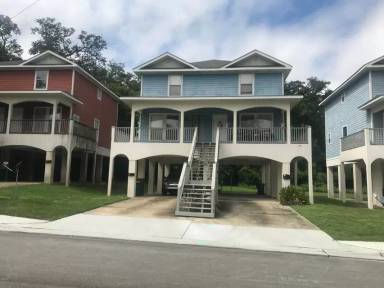 Main picture of 255 Benachi Ave
