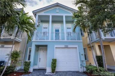 Main picture of 7406 NW 108th Path