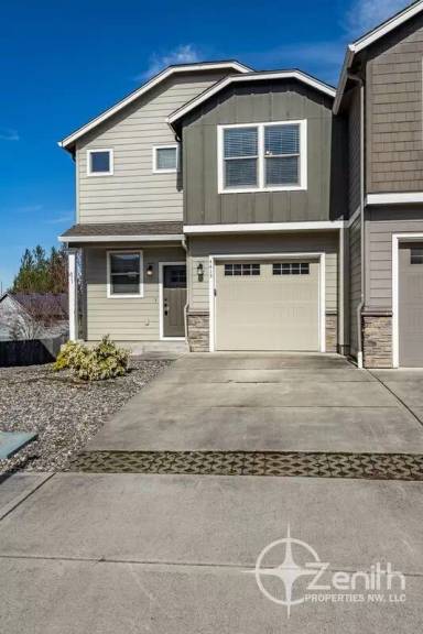 Main picture of 4413 N 2nd Way