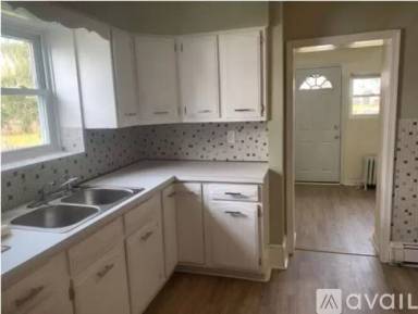 Main picture of 209 N Spring Garden St
