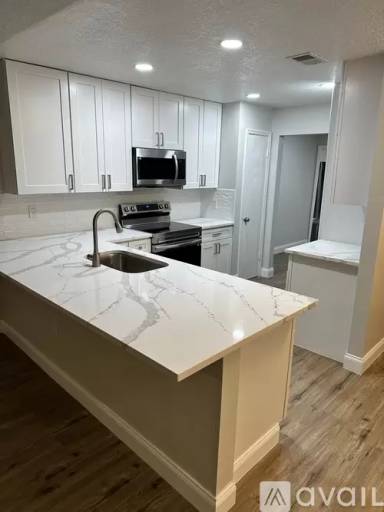 Main picture of 827 Sleepy Harbour Dr