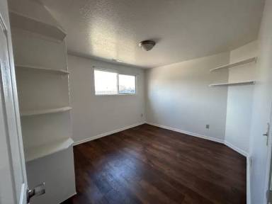Main picture of 824 W Custer St