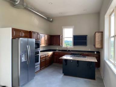Main picture of 812 Davis Ln
