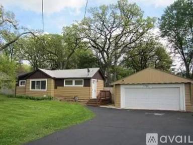 Main picture of 1305 Maple Ave