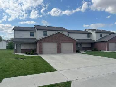 Main picture of 719 Meadow Glen Ave