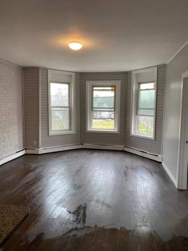 Main picture of 620 Dudley St