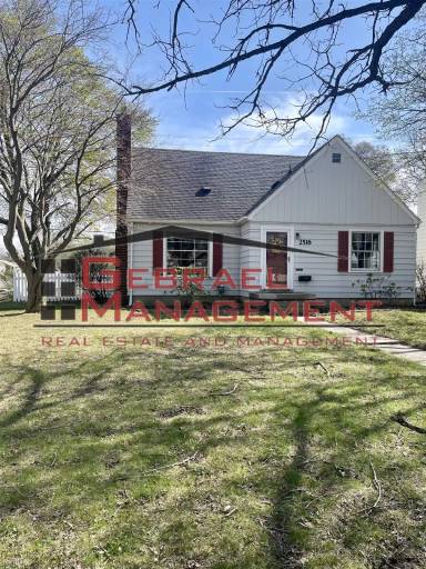 Main picture of 2516 E 2nd St