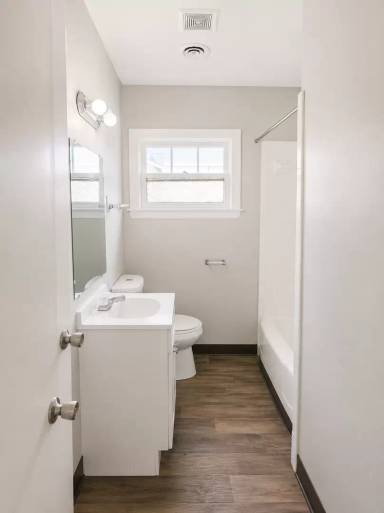 Main picture of 119 E Southern Heights Ave