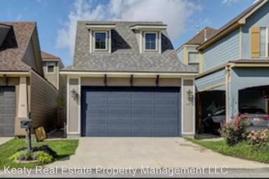 Main picture of 112 Fullerton Ln