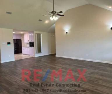 Main picture of 4 Weatherton Dr