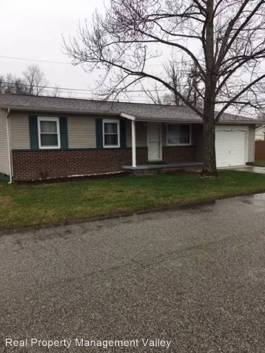 Main picture of 8 Collins Ct