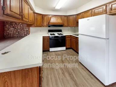 Main picture of 134 Broad St