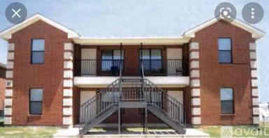 Main picture of 200 Meadow Dr