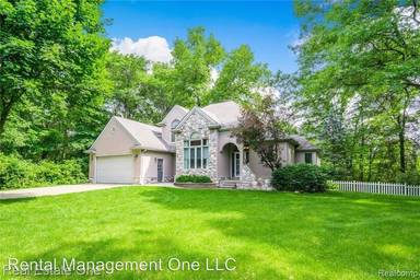 Main picture of 13445 Chateau Cove Dr