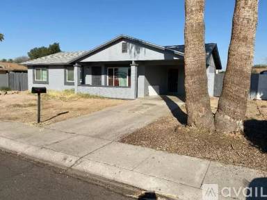 Main picture of 6816 W Windsor Blvd