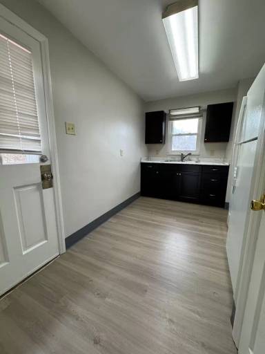 Main picture of 124 Parkwood Ln