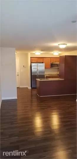 Main picture of 25 W Main St