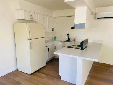 Main picture of 207 N Broadway St