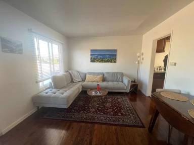 Main picture of 1773 Bacon St
