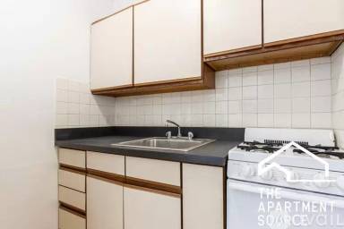 Main picture of 515 W Briar Pl