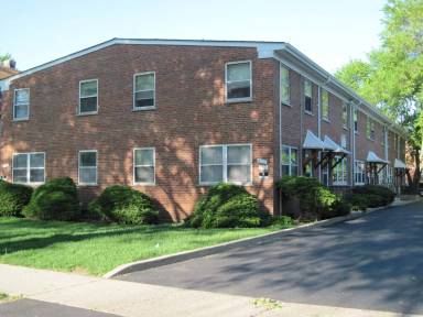 Main picture of 2113 Darrow Ave