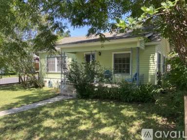 Main picture of 600 Deep Eddy Ave