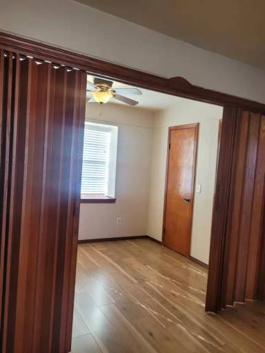 Main picture of 922 NW 21st St