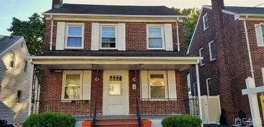 Main picture of 1062 Applegate Ave