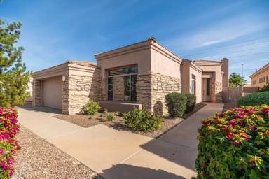 Main picture of 3925 E Carter Dr