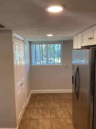 Main picture of 6308 Newtown Cir