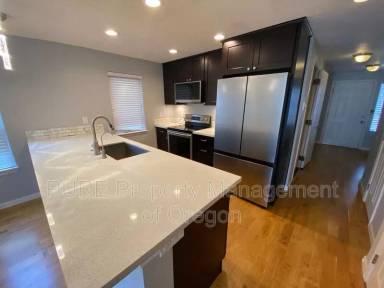 Main picture of 1518 N Highland St