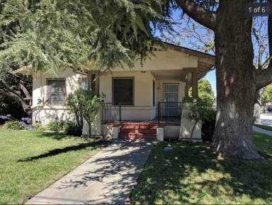 Main picture of 605 Washington St