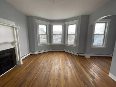 Main picture of 127 Myrtle Ave