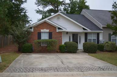 Main picture of 2026 Helmsdale Ln