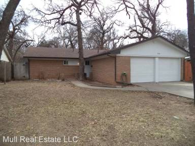 Main picture of 5704 NW 33rd St