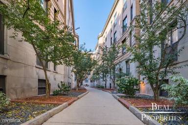 Main picture of 428-438 W Belden Ave