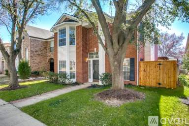 Main picture of 641 Raintree Cir