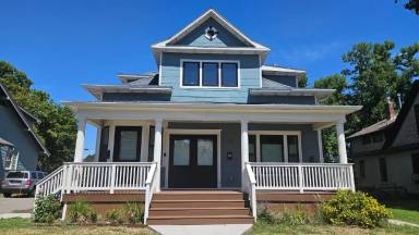 Main picture of 607 W Main St