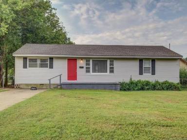 Main picture of 2536 W Easton St