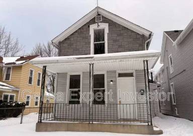 Main picture of 710 3rd St