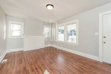 Main picture of 2115 E Sprague St