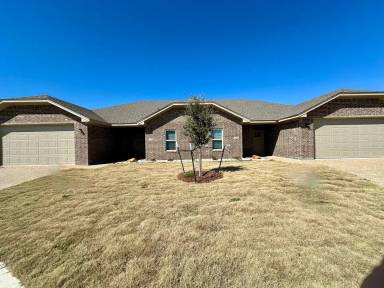 Main picture of 704 Sugar Mill Ct